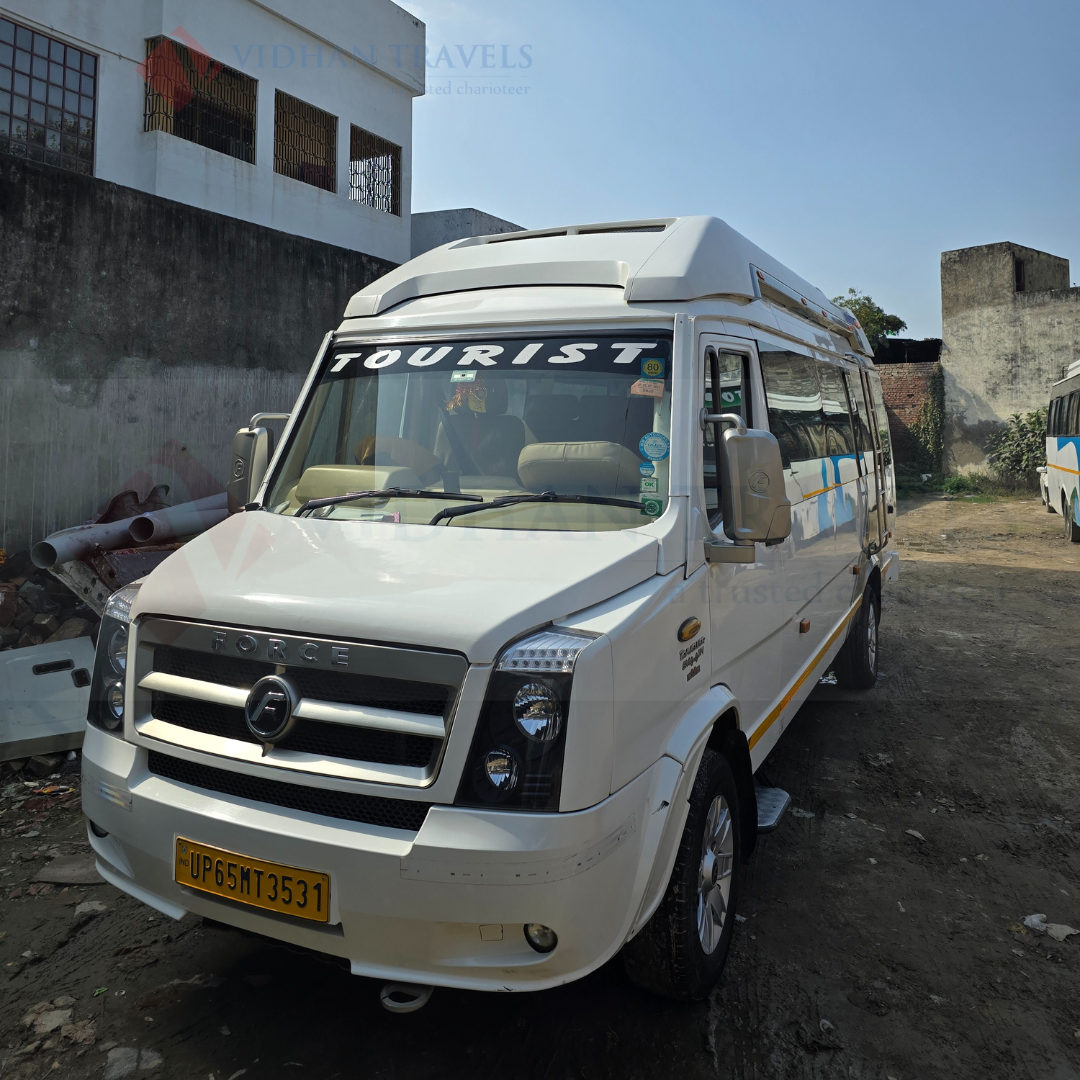 9-seater-Maharaja-Tempo-Traveller