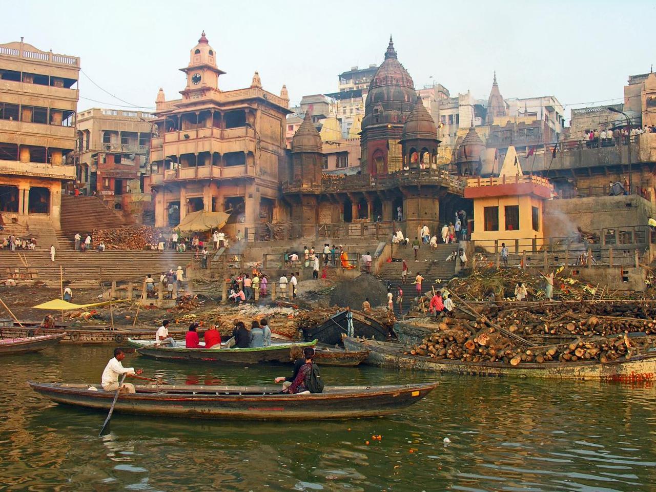 Manikarnika-Ghat-Varanasi
